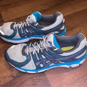 Men's Gray and Blue Running Shoes